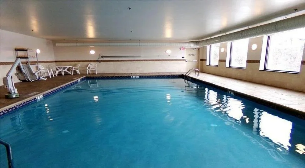 The lesson pool at Four Points by Sheraton